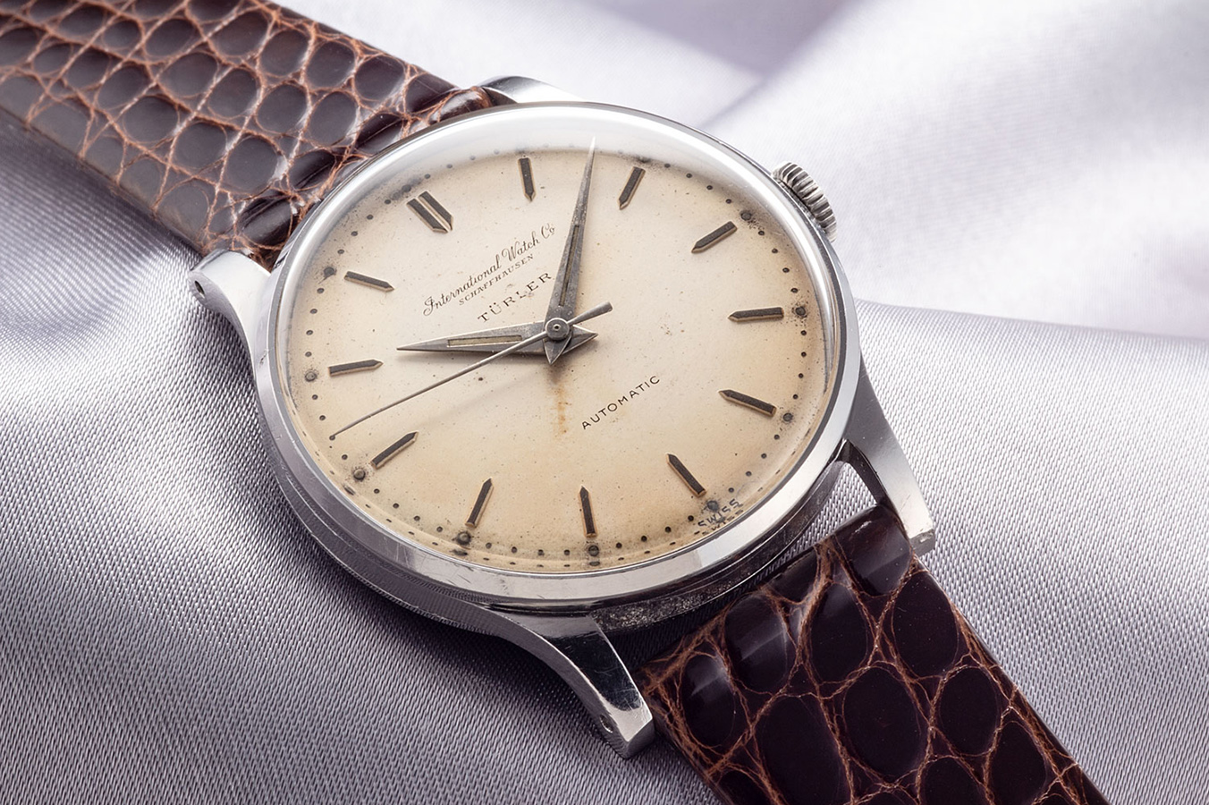 IWC SCHAFFHAUSEN TURLER Wネーム Cal.8541 自動巻き メンズ _751046