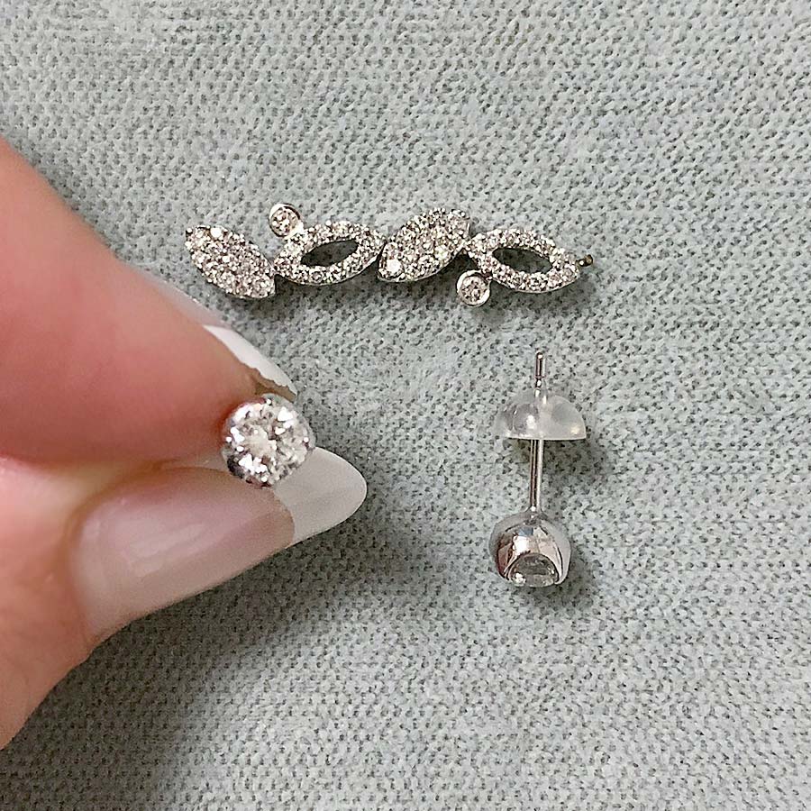 ペタルモチーフ・ダイヤモンドピアス before
