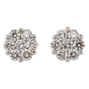 ノーブランド フラワーモチーフダイヤモンドピアス PT900