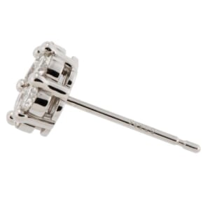 ノーブランド フラワーモチーフダイヤモンドピアス PT900