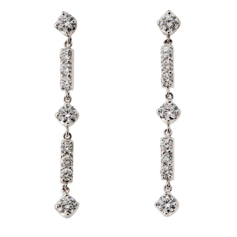 ノーブランド スイングダイヤモンドピアス WG